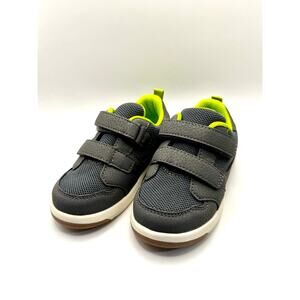 NEW - Toddler Size 8 Tennis Shoes